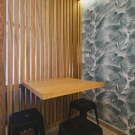 Daire Lux City Studio With Balcony, Steps To Old Town